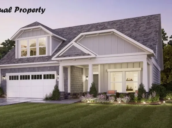 9038 Acadia Ln, Zionsville, IN 46077