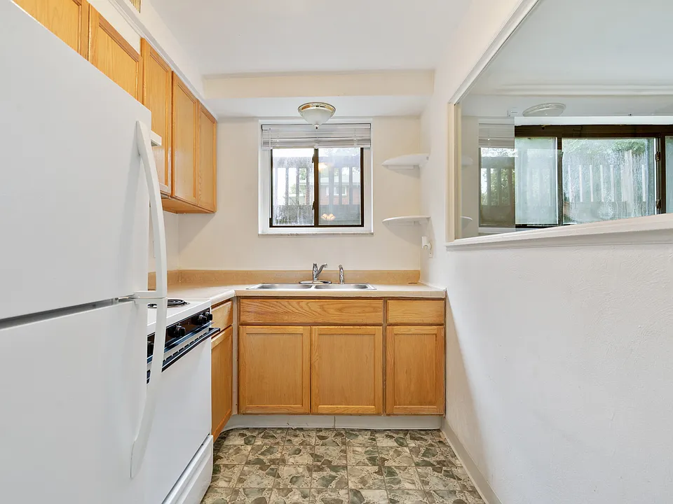 760 5th Ave
