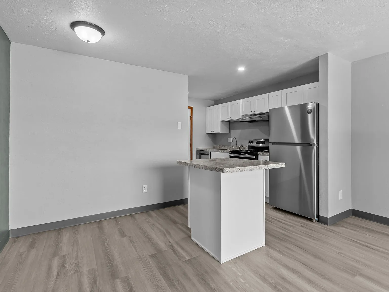 Moraine Terrace Apartments — Photo 4