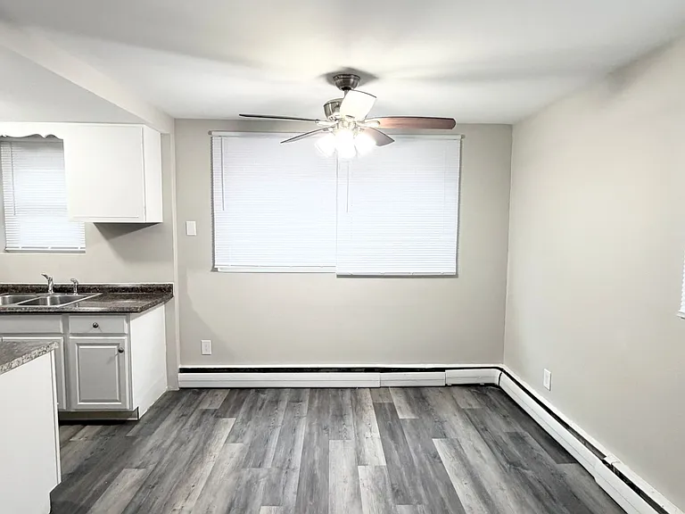 Powderhorn Park Apartments — Photo 8