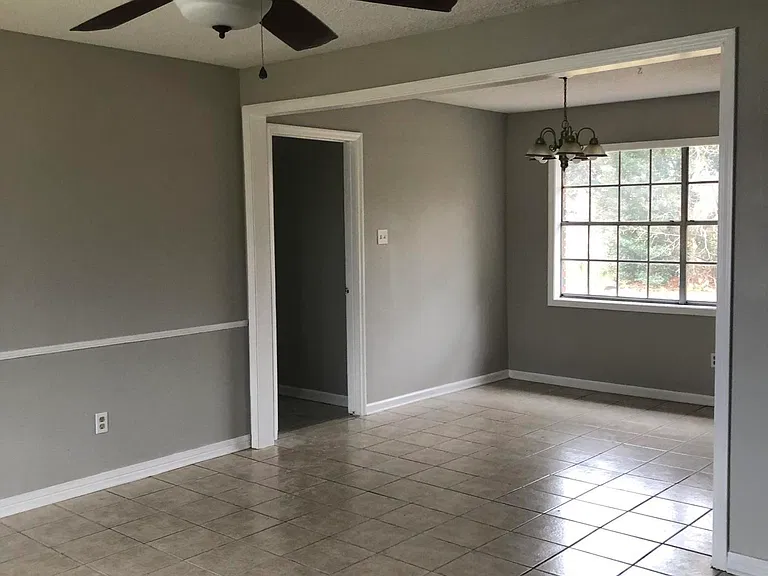 567 Shannon Dr — Photo 10