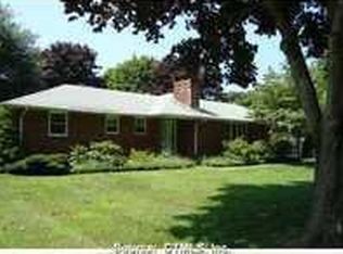 7 Allen St, Old Saybrook, CT 06475