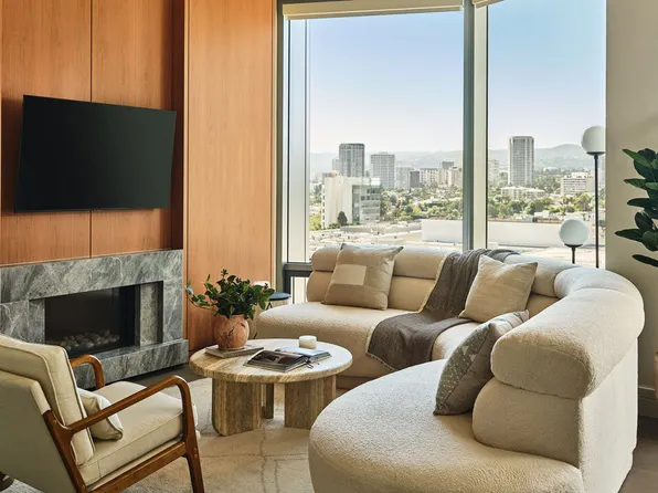 211 W Elm Ct #8E, Los Angeles, CA 90067