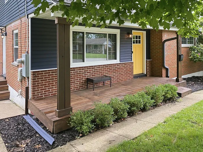 221 Sergeant Ave — Photo 1