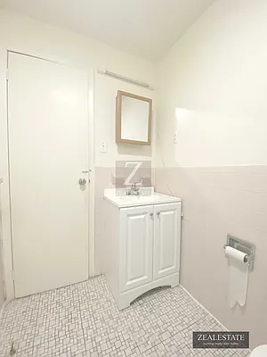 Rented by ZealEstate Group Inc | media 61