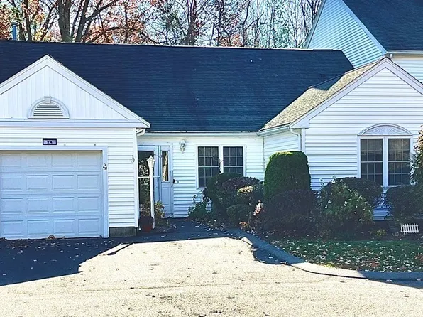 24 Robin Ln Unit 24, Rockland, MA 02370