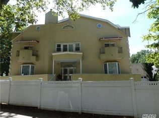 8216 Kew Gardens Rd, Jamaica, NY 11415