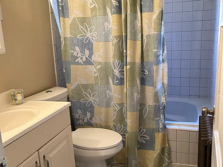 1869 Losantiville Ave #6 — Photo 6