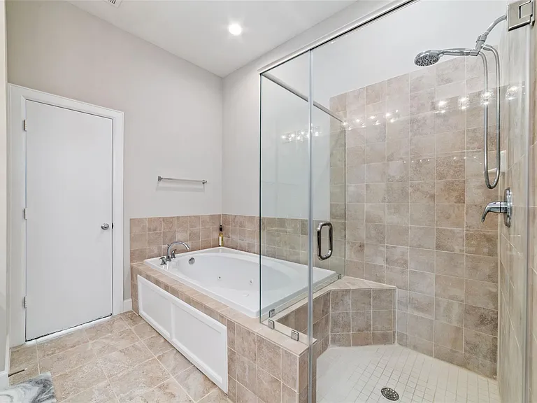 8705 Bryam St #1403 — Photo 18