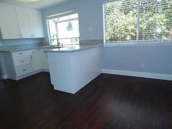 Perfect area in kitchen for Bistro table