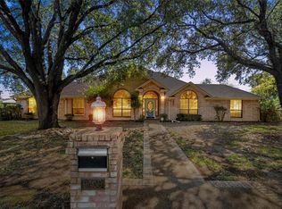 9400 Oak Hill Dr, Woodway, TX 76712