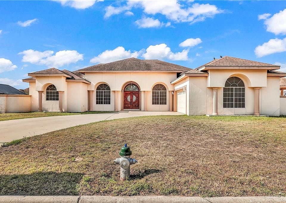 1st image of 2431 Palm Cir