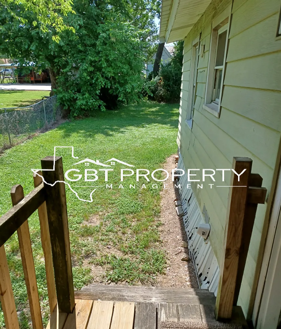 Obie 1 - 308 N. Dallas St. — Photo 3