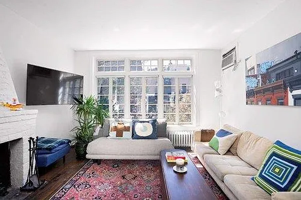 Rented by Curzon Real Estate | media 7