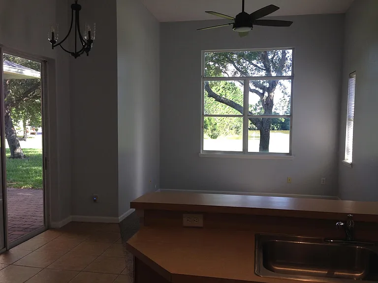 2911 Spring Heather Pl — Photo 4