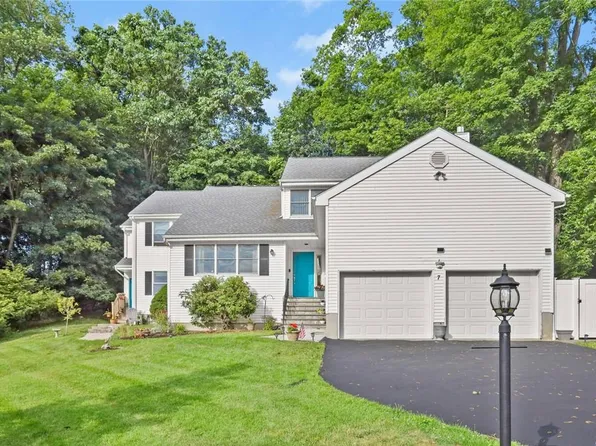 7 Lake Drive, Buchanan, NY 10511