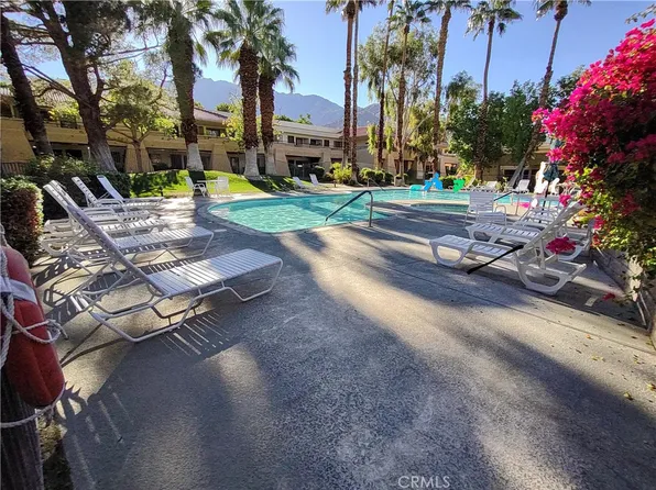 2810 N Arcadia Ct #202, Palm Springs, CA 92262