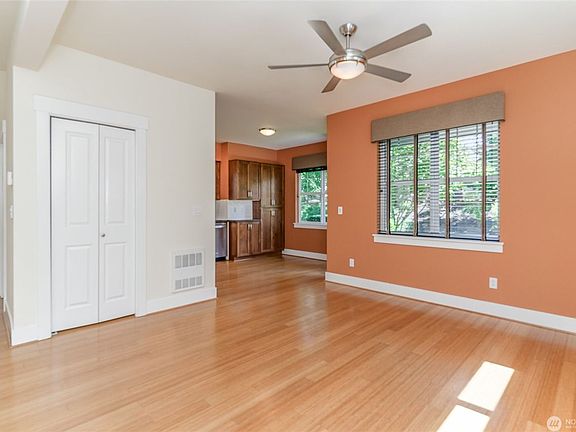 4th image of 1774 25th Ave NE