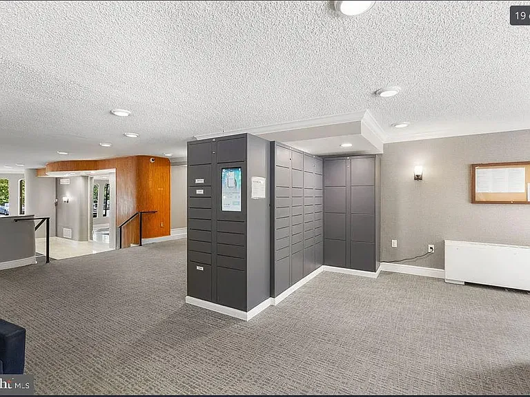 2500 N Van Dorn St #1028 — Photo 17