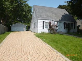 395 S Edison Ave, Elgin, IL 60123