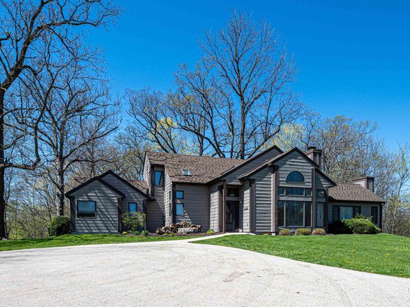 1 Vista Ridge Dr, Galena, IL 61036