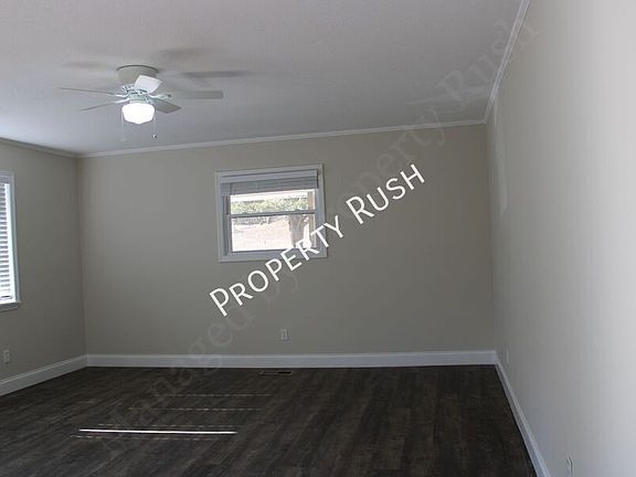4th image of 209 Signal View St