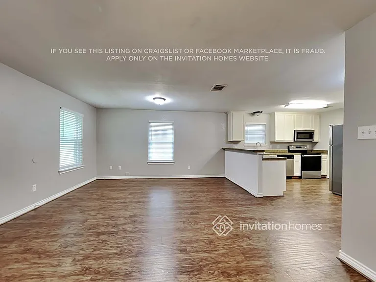107 Cook St — Photo 3