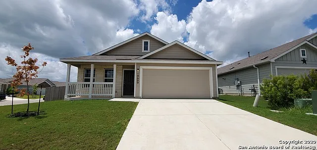 3 bed, 2.0 bath, 1207 sqft, $1,600 — Photo 1