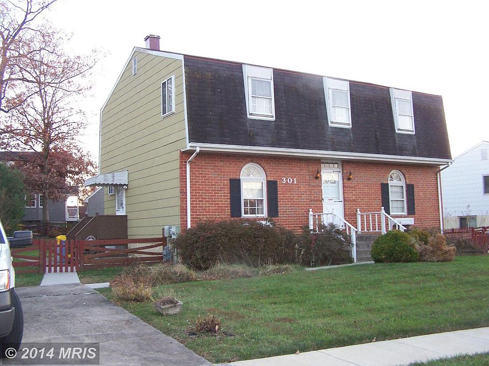 1st image of 301 Scotts Manor Dr