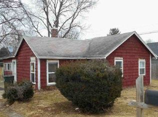 2304 Spring St, Sterling, IL 61081