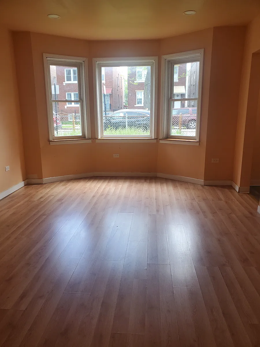 Building Photo - 4440 W Thomas St #1