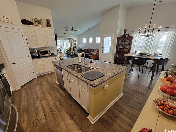 3rd image of 1856 Melville Ct.
