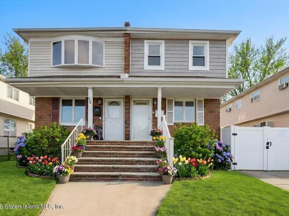 76 E Brandis Ave, Staten Island, NY 10308
