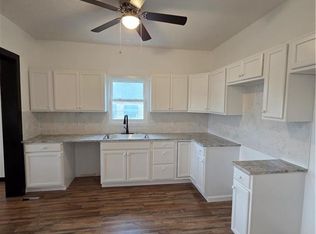 2247 Blue Ridge Blvd, Kansas City, MO 64052