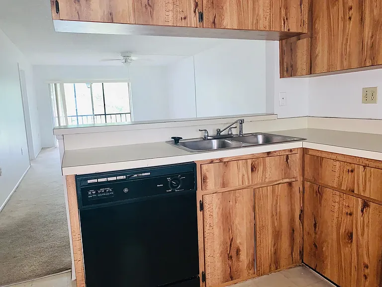 112 Cypress Ct — Photo 5