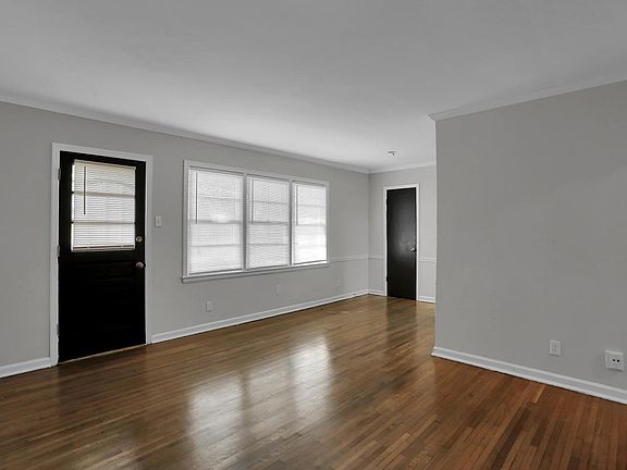 4th image of 4059 Wildwood Dr