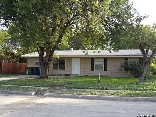 5819 Castle Lk Photo 1 5819 Castle Lk Photo 1