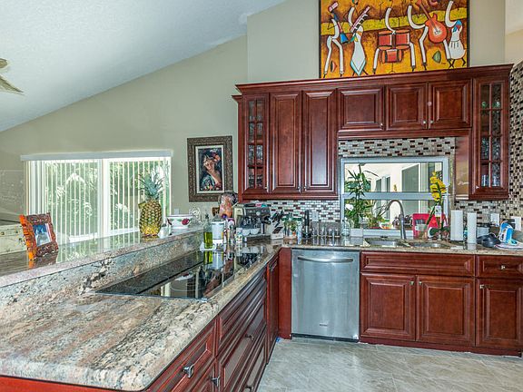 CookTop and Sitting Area