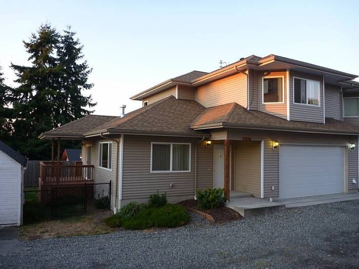 Town house style layout.