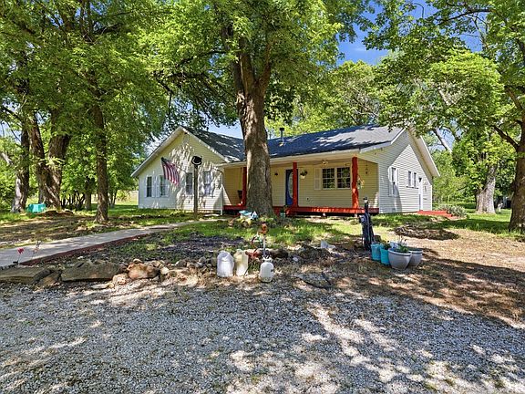 4th image of 243 E 508th Road
