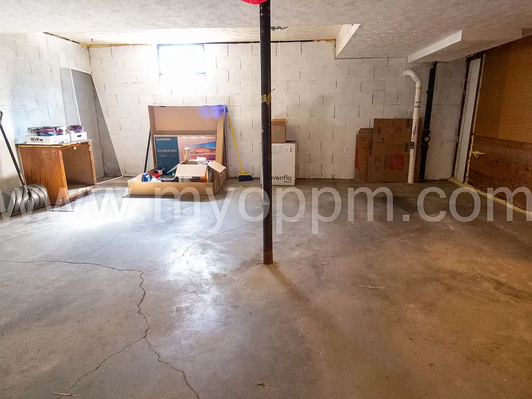 6711 S 75th Ave — Photo 28