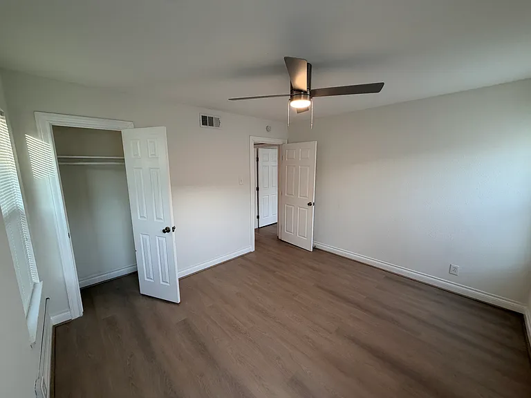 308 W Norwood Ct — Photo 11