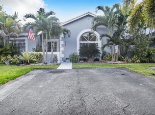 9653 SW 142nd Pl, Miami, FL 33186