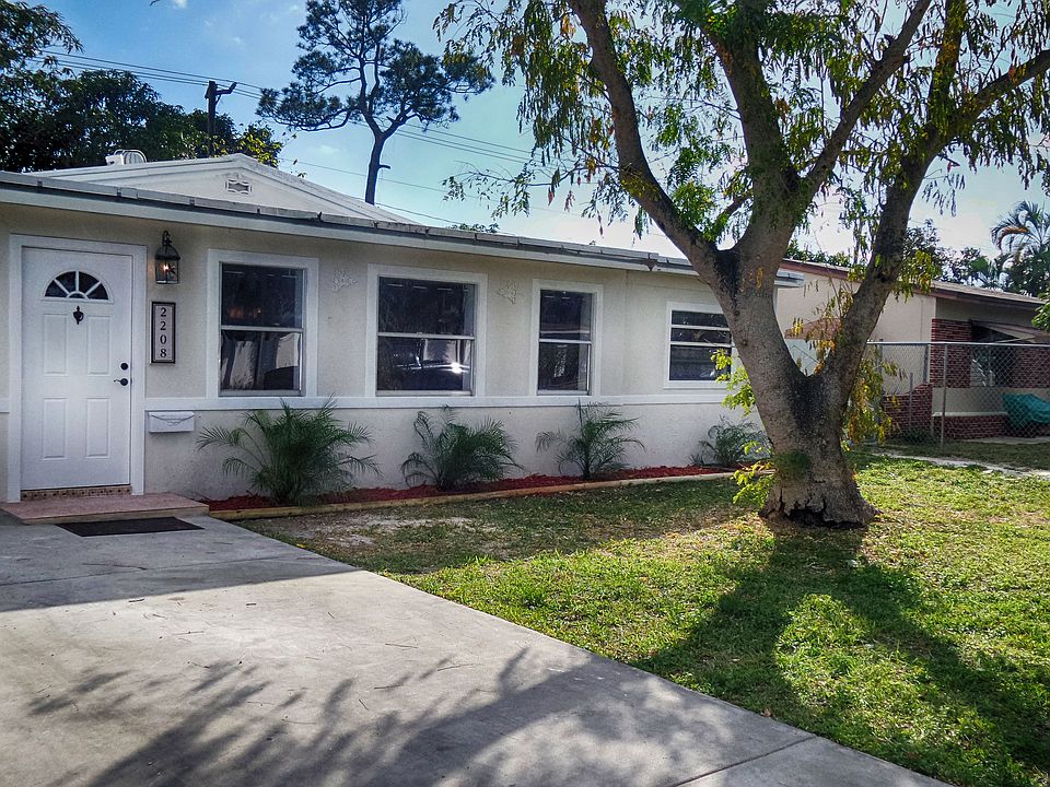 1st image of 2208 SW 14th St