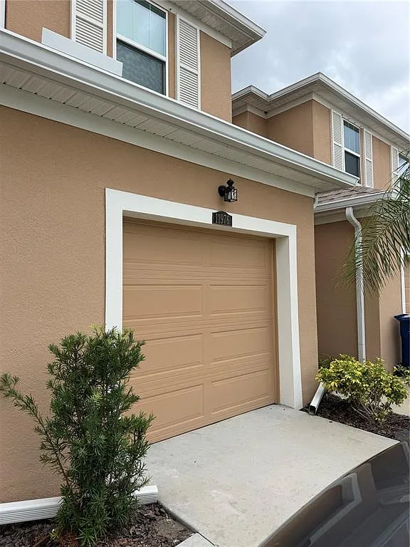 3 bed, 2.5 bath, 1614 sqft, $2,350 — Photo 2