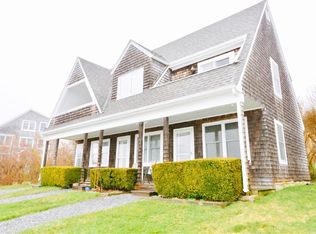 152 NE Tuckerman Ave #E3, Middletown, RI 02842