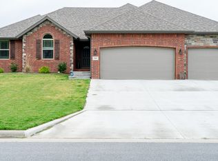 3465 S Lexus Ave, Springfield, MO 65807