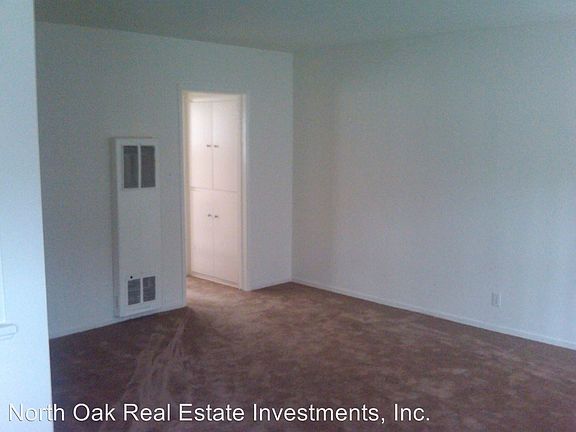 2nd image of 945 N Cedar St APT 1