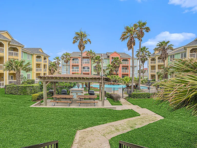7000 Seawall Blvd #1011 — Photo 28