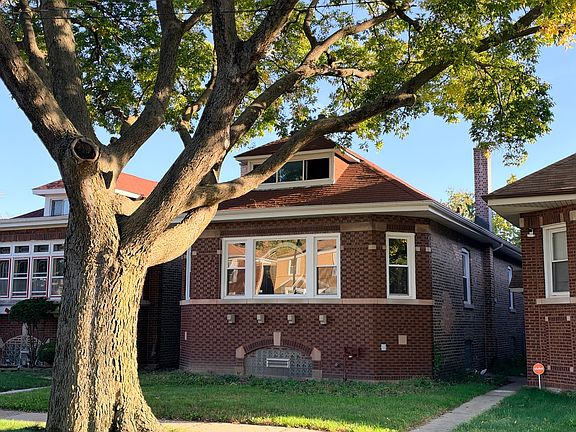 3rd image of 1745 E 85th St